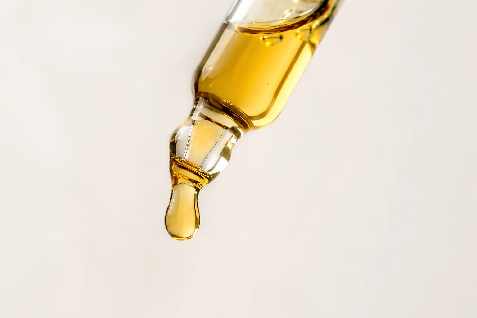 Pipeta con retinal y retinol