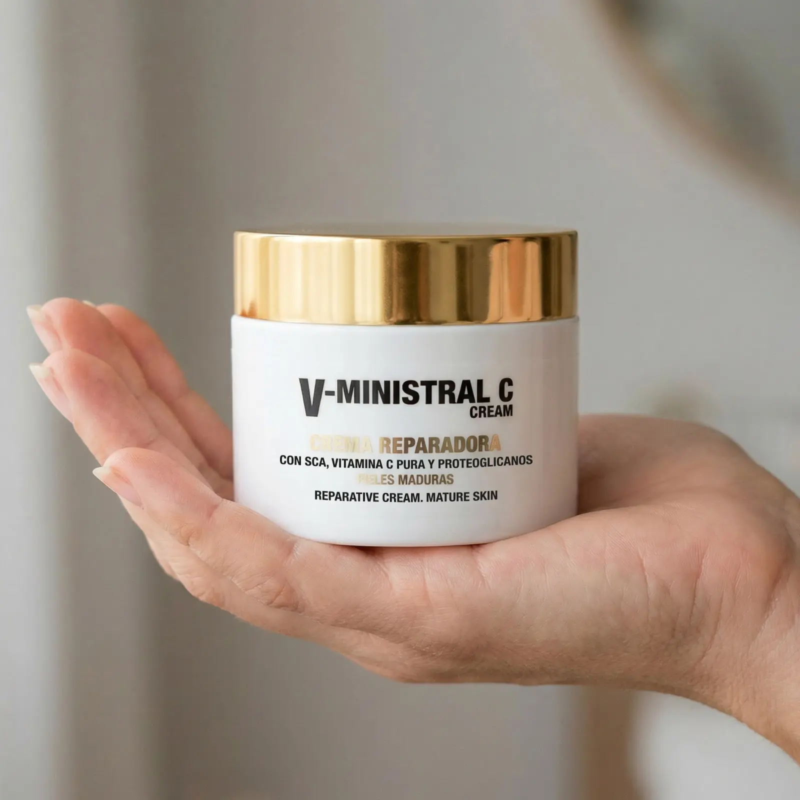 Crema facial V-Ministral C de Thader Pharma