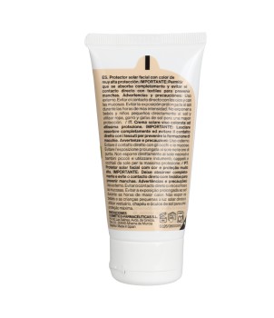 Protetor solar facial com cor 50  Vitamina D Vitamin Sun